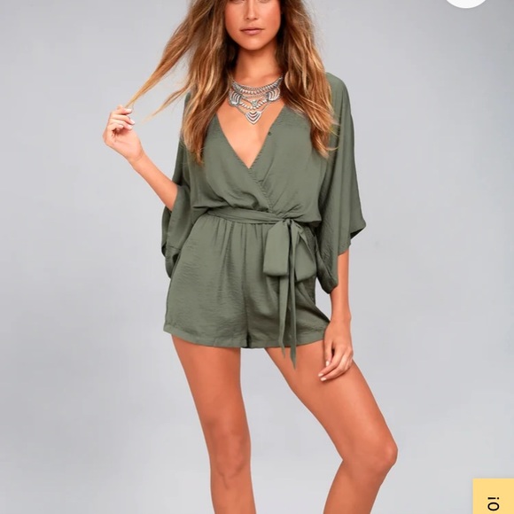 Olive green romper size small - Picture 3 of 5